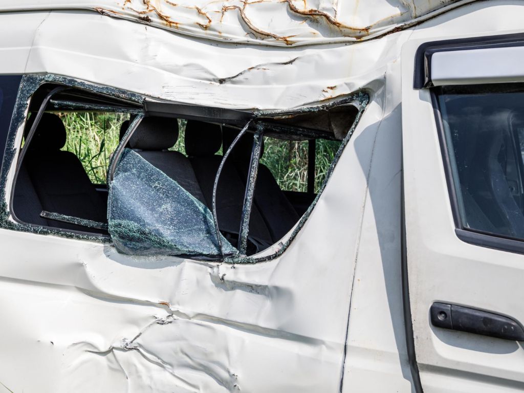 accidente de una furgoneta en trayecto